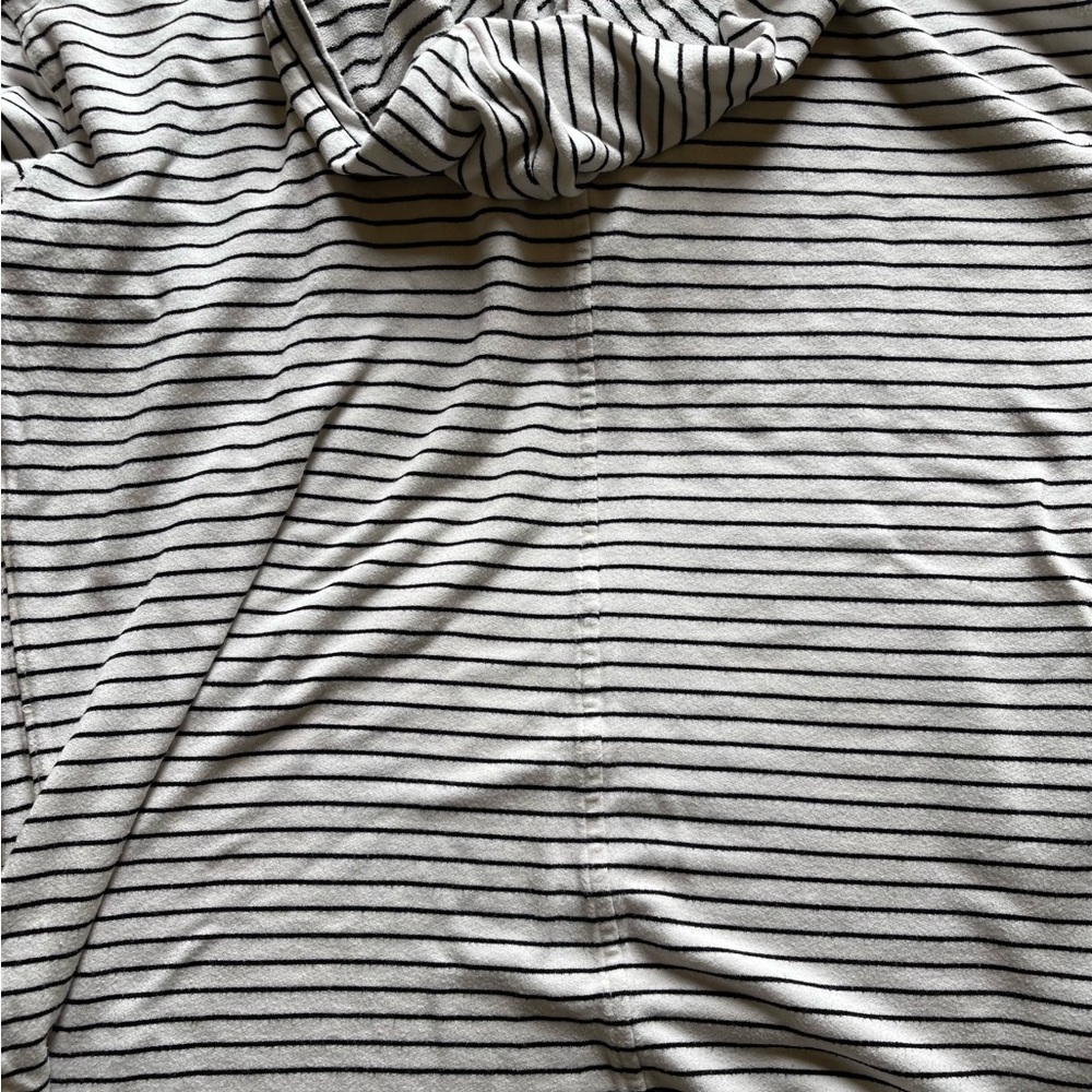 Daily Ritual Lightweight Hoodie - Picture 4 of 5
